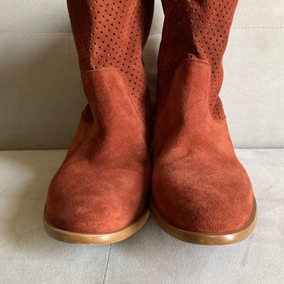 Sundance Perforated Suede Booties Rust size 41 - Picture 3 of 11